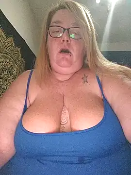 diosacurvy1984 online show from 11.18.25