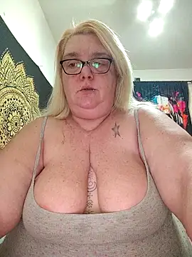 diosacurvy1984 online show from 04.04.26