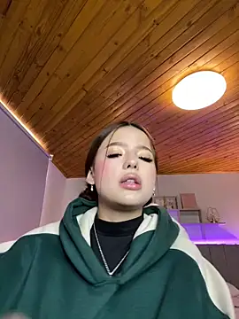 Sofia18 pinkk online show from 03.03.25