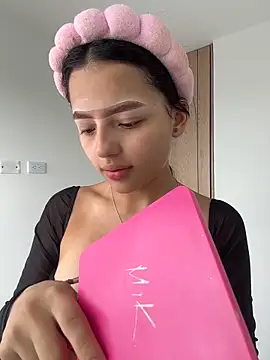 Sofia18 pinkk online show from 02.10.26