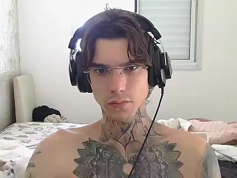 Snapshot of smokingink chatting on 04.20.26 smokingink online show from 04.20.26