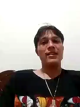 Snapshot of lukteu chatting on 01.18.25 lukteu online show from 01.18.25