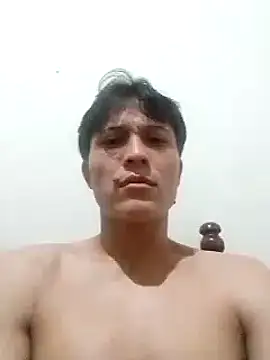 Snapshot of lukteu chatting on 01.19.25 lukteu online show from 01.19.25