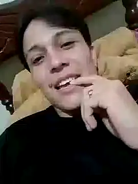 Snapshot of lukteu chatting on 01.19.25 lukteu online show from 01.19.25