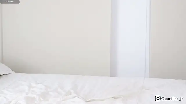 caamillee  online show from 01.08.26