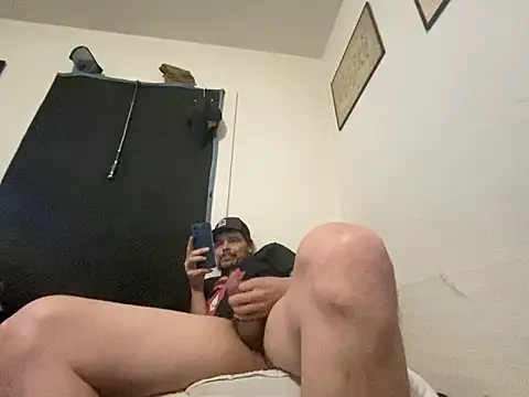 Snapshot of almighty_d chatting on 12.22.25 almighty d online show from 12.22.25