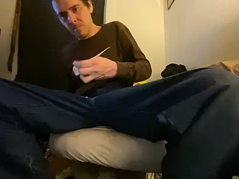 Snapshot of almighty_d chatting on 02.11.26 almighty d online show from 02.11.26