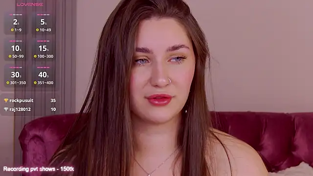 KiraBarlows online show from 11.06.25