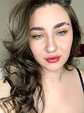 KiraBarlows online show from 11.18.25