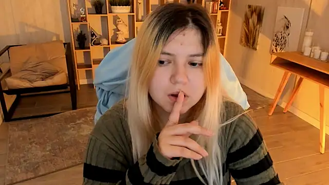 DiaAngell online show from 10.26.25