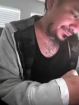 Burrrucecold00 online show from 02.22.25