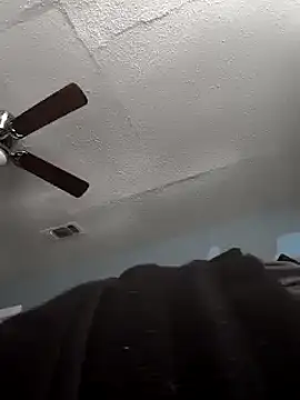 Burrrucecold00 online show from 02.23.25