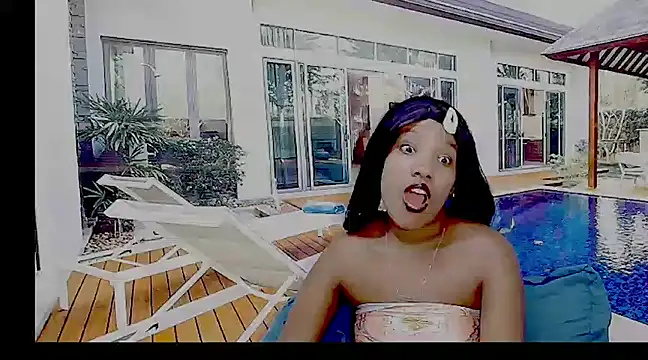 Snapshot of EroticSexyPrada chatting on 01.31.25 EroticSexyPrada online show from 01.31.25