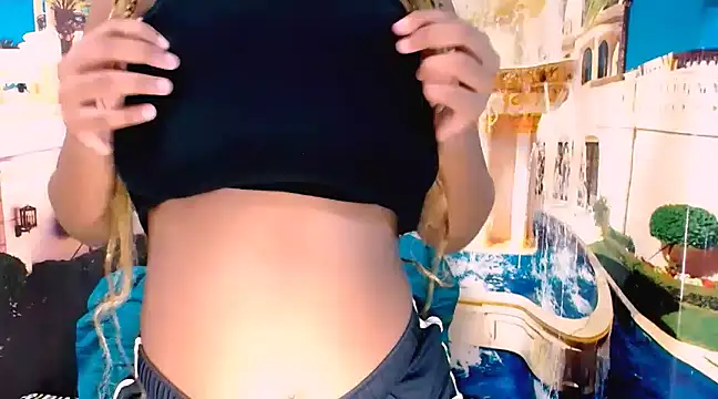 Snapshot of EroticSexyPrada chatting on 02.17.25 EroticSexyPrada online show from 02.17.25