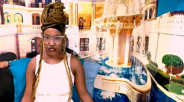 Snapshot of EroticSexyPrada chatting on 02.18.25 EroticSexyPrada online show from 02.18.25