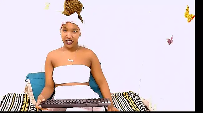 Snapshot of EroticSexyPrada chatting on 03.07.25 EroticSexyPrada online show from 03.07.25