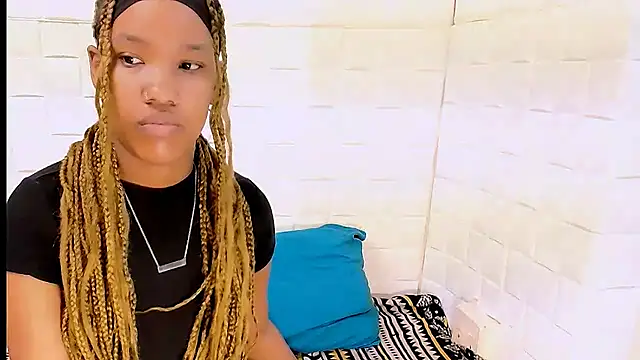 Snapshot of EroticSexyPrada chatting on 03.15.25 EroticSexyPrada online show from 03.15.25