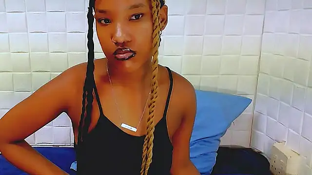 Snapshot of EroticSexyPrada chatting on 03.22.25 EroticSexyPrada online show from 03.22.25