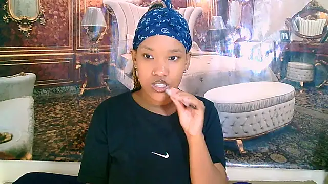 Snapshot of EroticSexyPrada chatting on 02.16.26 EroticSexyPrada online show from 02.16.26