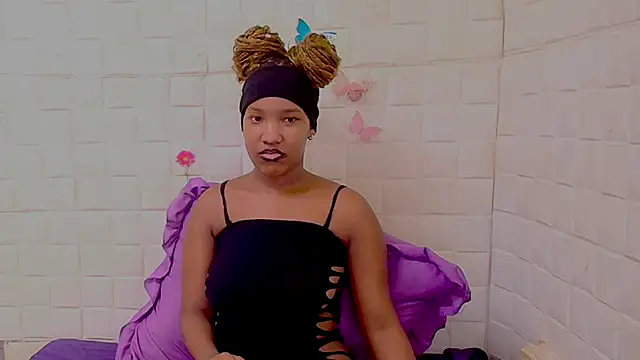 Snapshot of EroticSexyPrada chatting on 02.26.26 EroticSexyPrada online show from 02.26.26