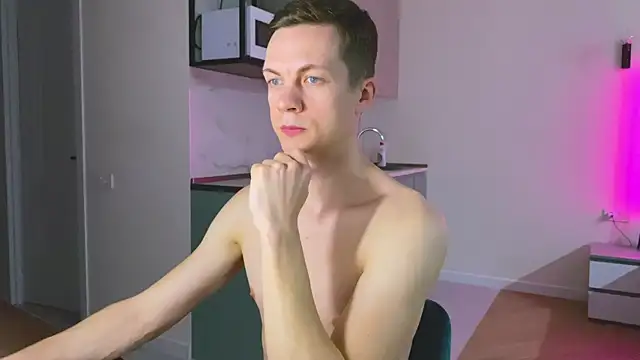 max shy online show from 03.07.25