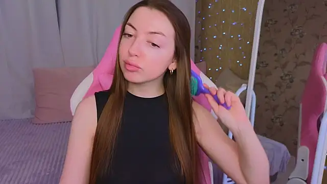 Ann moon   online show from 02.08.25