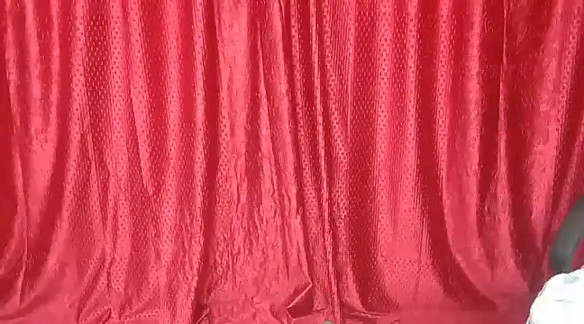 Heavenly Gurl online show from 02.14.25