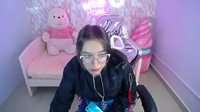 kassandra ch  online show from 01.30.25