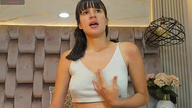 ValerieJones 1 online show from 01.24.25