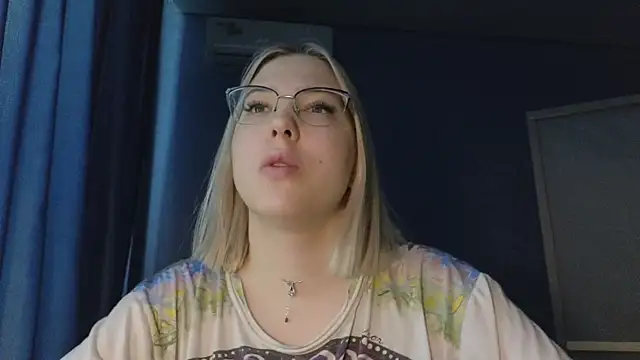 HotBrandyX online show from 11.10.25