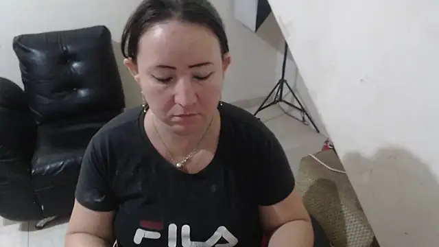 Yohis Kiut25 online show from 10.17.25