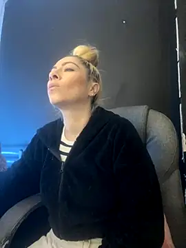 viktoria davis  online show from 11.27.25