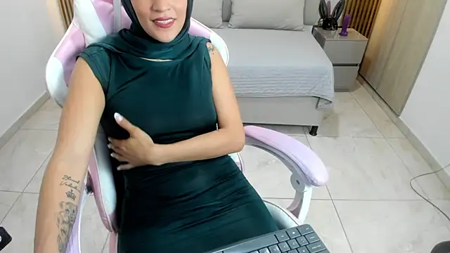 Zulema hamdi online show from 03.01.25