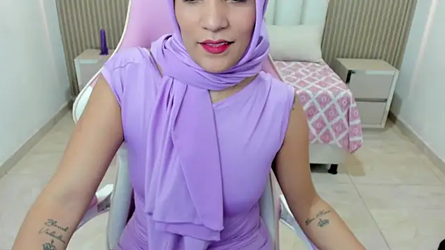 Zulema hamdi online show from 03.19.25