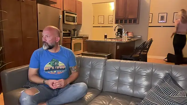 Officiallyonlytams online show from 11.04.25