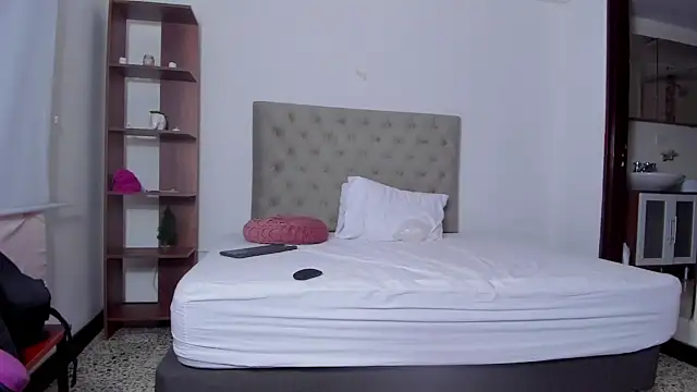 Dayana  Ospina online show from 02.22.25