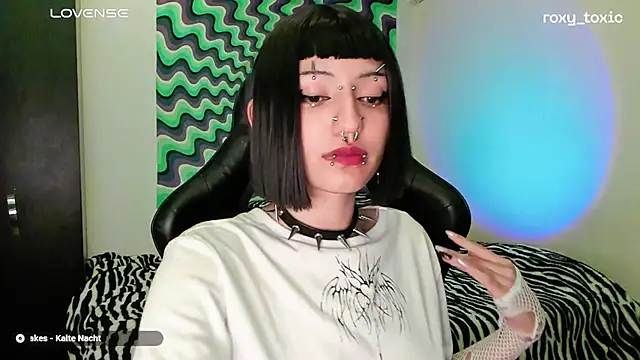 roxy toxic online show from 03.19.25