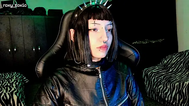 roxy toxic online show from 11.25.25