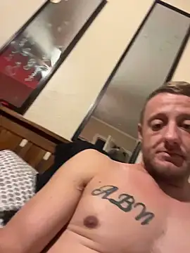 biggzee6 online show from 11.18.25