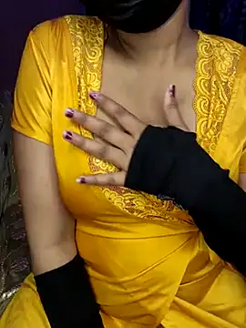 Snapshot of Love_Evaa chatting on 02.14.25 Love Evaa online show from 02.14.25