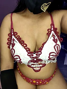 Snapshot of Love_Evaa chatting on 03.10.25 Love Evaa online show from 03.10.25