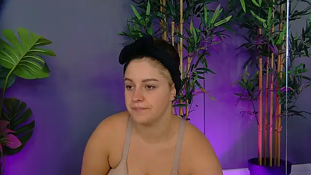 Snapshot of PatriciaSpice chatting on 09.21.25 PatriciaSpice online show from 09.21.25