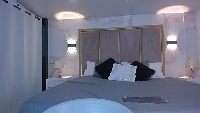 ValeriaOrtega online show from 04.13.26