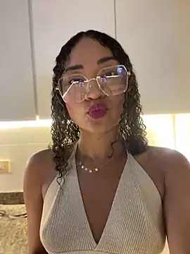 Ariana lily  online show from 01.22.25