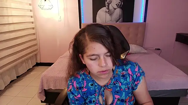 Kitten Cam online show from 02.10.25