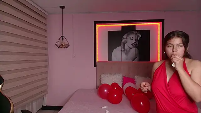 Kitten Cam online show from 02.14.25