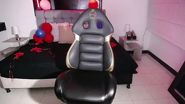 Kitten Cam online show from 02.19.25