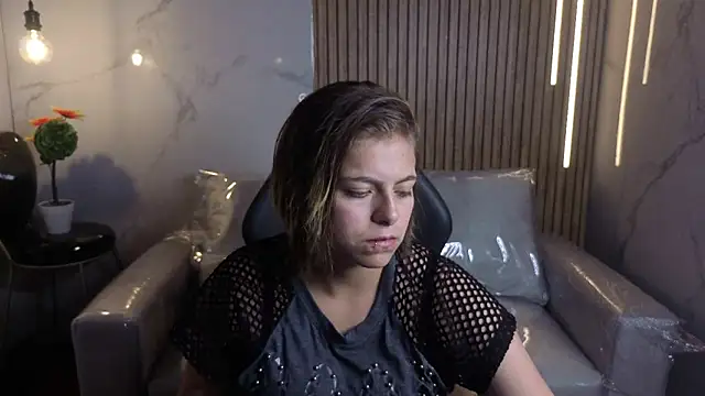 Snapshot of Kitten_Cam chatting on 05.06.26 Kitten Cam online show from 05.06.26