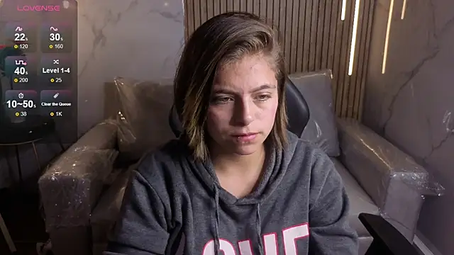 Snapshot of Kitten_Cam chatting on 05.12.26 Kitten Cam online show from 05.12.26