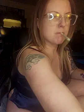 TattedMamaXOXO online show from 03.23.25